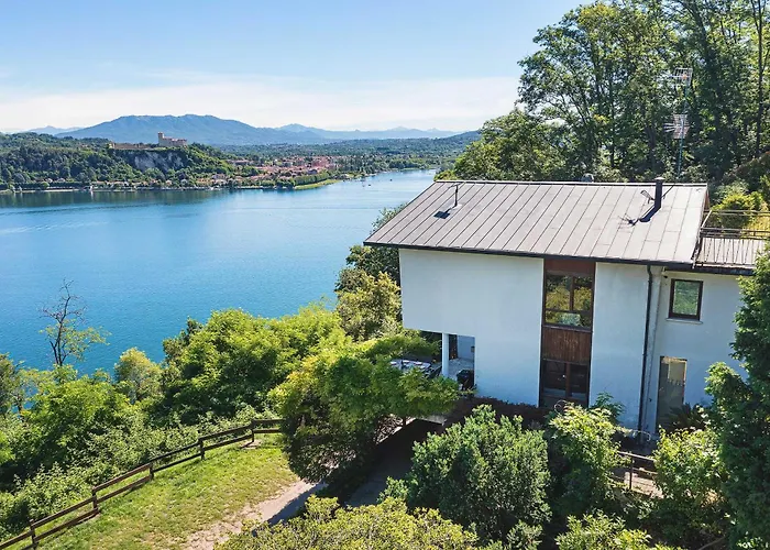 Stylish & Spectacular Views! - La Rocca فيلة