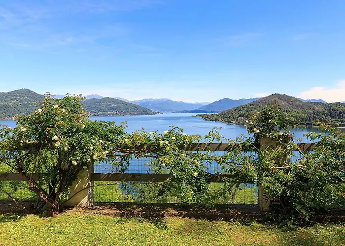 Stylish & Spectacular Views! - La Rocca Arona